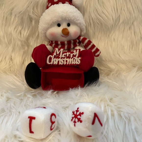 Christmas Decoration: Snowman Date Holder or Countdown to Christmas - Picture 2 of 3